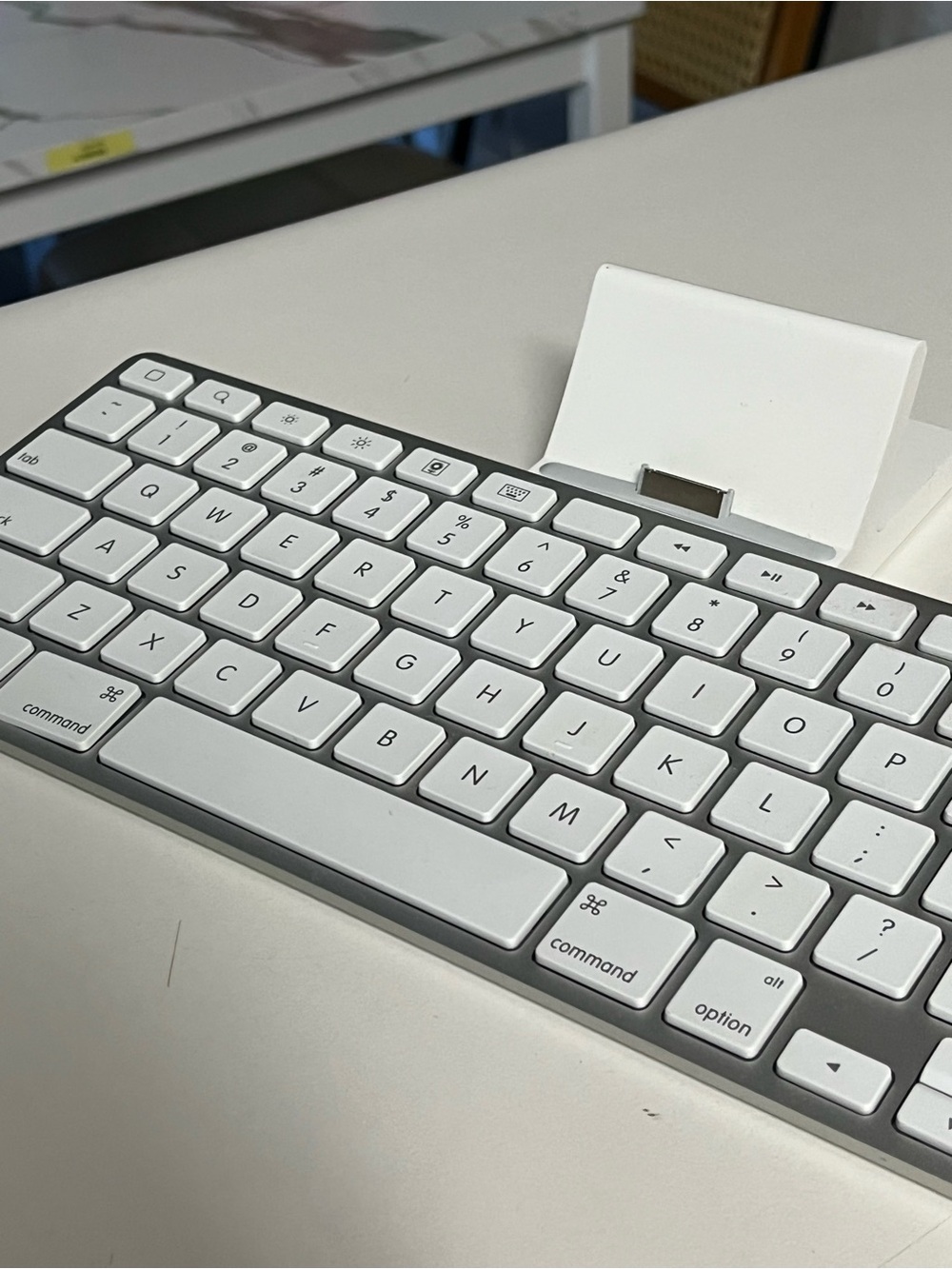 Apple keyboard dock A1359 - iPad/phone